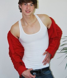 boys45 5d2817e2d3a35.jpg