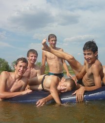 boy49 5d2db539948ba.jpg