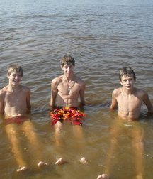 boy49 5d2db541ec32b.jpg