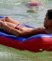 boy64 5d2f68e93785a.jpg