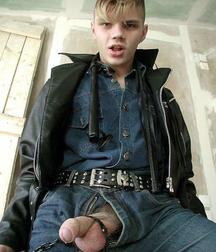 hot and hard-24 5d4488645ca14.jpg