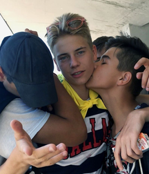 finson's wall-69 5dc488e1a5b1c.png