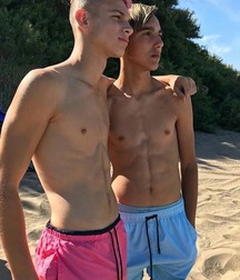 finson's wall-110 twink porn 5e0e513a32a85.jpg