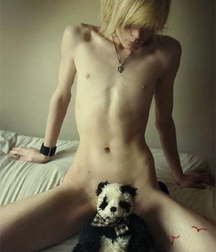 finson's wall-111 teen porn 5e102f08040c3.jpg