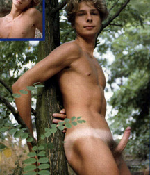 finson's wall-195 gay boys porn 5e91e0de8e698.jpg