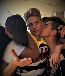 finson's wall- 220 tube gay boys porn twinks 5ec191f2e6fa4.jpg