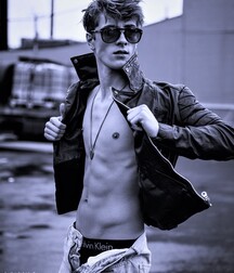 finson's wall best collection picks gay tube boys 282 5fbfe8d84a284.jpg