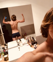Hot guys  5d299d19f22a7.jpeg