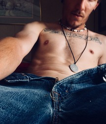 Pictures of me. 5c906f5b684b4.jpeg