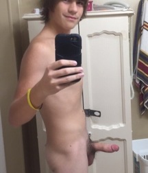 Cute Boys 5cd4ab6c8e7be.jpeg