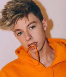 More Cute Guys 5cd9ea59ab6f5.jpeg