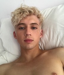 More Cute Guys 5cd9eae8869e0.jpeg
