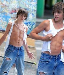 Hot Hot Guys 5cec157e720f2.jpeg