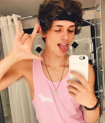 Hot Hot Boys 5cedbe6265caa.jpeg