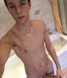 Webcam Selfies Boys gay porn tube 5f3aee50032ed.jpeg