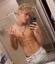 Webcam Selfies Boys gay porn tube 5f3aee792ed34.jpeg
