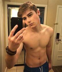 Weekend Boys gay porn tube diamonds 5fafc17811b26.jpeg