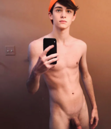 Christmas Day boys 251220 2055 58 gay tube 5fe65140432a3.png