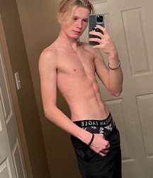 Itsevanwade gay porn tube 20  600740cb582ad.jpeg