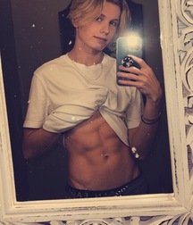 Itsevanwade gay porn tube 20  600740d66641b.jpeg
