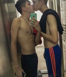 Happy Thursday Boys 70 280121 1850 gay porn tube  601307e79ee23.jpeg