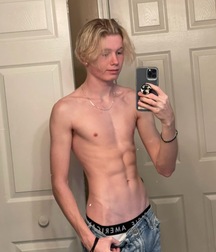 Hot Blonde Evan Wade @itsevanwade 31 gay porn tube 6028006b125cd.jpeg