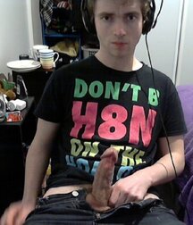 It's Friday Boys 260221 0050 101 gay porn tube selfie 603845e037dab.jpeg