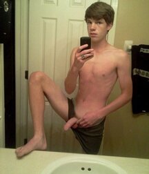 It's Friday Boys 260221 0050 101 gay porn tube selfie 603845ee8c10e.jpeg