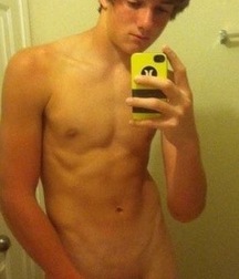 It's Friday Boys 260221 0050 101 gay porn tube selfie 603845f24bfc9.jpeg