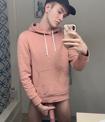 It's Friday Boys 260221 0050 101 gay porn tube selfie 603845f438160.jpeg