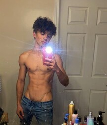 It's Friday Boys 260221 0050 101 gay porn tube selfie 603845f9e354c.jpeg