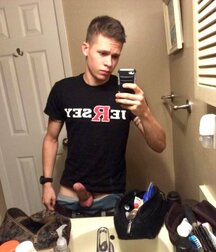It's Friday Boys 260221 0050 101 gay porn tube selfie 603845fbaa47f.jpeg