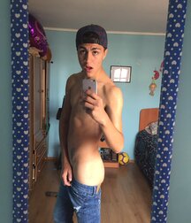 It's Friday Boys 260221 0050 101 gay porn tube selfie 603846145f29c.jpeg