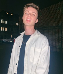 Cute British Popstar Hrvy straight boy tube 606240100f2b8.jpeg