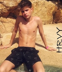 Cute British Popstar Hrvy straight boy tube 6062405a10896.jpeg