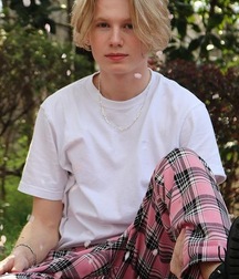 Hot Blond TicToker and YouTuber Evan Wade @itsevanwade 58 608b000d718db.jpeg