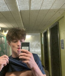 Hump day again boys gay porn tube 60c09ac51ec2b.png
