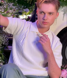 Pop Star HRVY Straight boys porn tube 35 60cdd9ce80f83.png