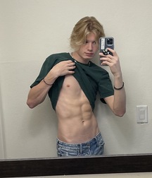 Evan Wade itsevanwade gay porn tube  610e6415615e7.jpeg