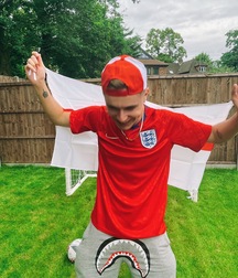 POPStar HRVY straight boys twink tube 610e6514c6f0a.jpeg