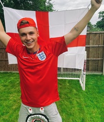 POPStar HRVY straight boys twink tube 610e65173af29.jpeg