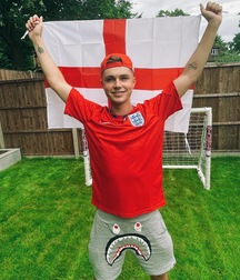 POPStar HRVY straight boys twink tube 610e651aa12ca.jpeg