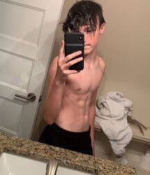 Selfie boys on Saturdays gay porn tube 6120dda531324.jpeg