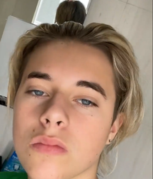 Random Hot Straight (possibly guy) Boys Twink Tube 6182e4d15e4c5.png