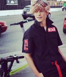Random Hot Straight (possibly guy) Boys Twink Tube 6182e50649298.jpeg