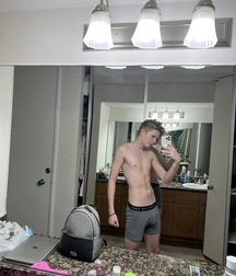 Early Christmas Present from Evan Wade gay porn 61ad2efa4e996.jpeg