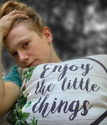 Early Christmas Present from Evan Wade gay porn