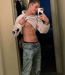Early Christmas Present from Evan Wade gay porn 61ad2f39b265f.jpeg
