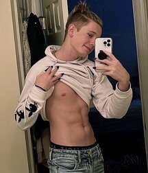 Early Christmas Present from Evan Wade gay porn 61ad2f3ba7d99.jpeg