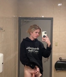 19yo Social Media Star Evan Wade 69 gay porn tube boys 6244a11437178.jpeg